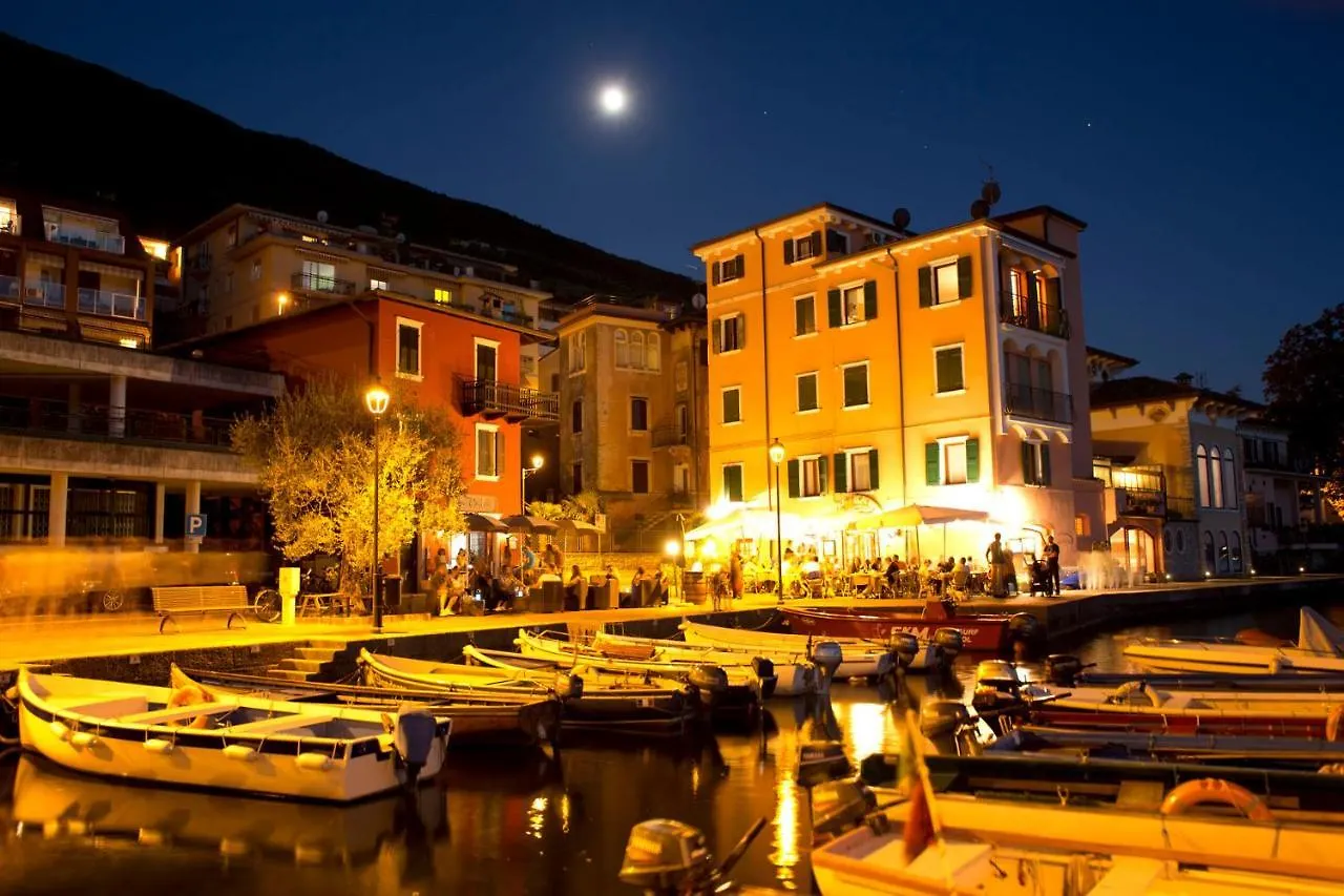 Hotel Baia Brenzone sul Garda 3*,  Italien